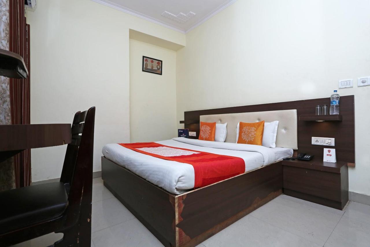Oyo 5424 Pushpanjali Residency Ξενοδοχείο Ντεχραντούν Εξωτερικό φωτογραφία